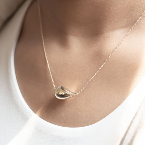 Necklace Solid Gold 10K Tear Drop sideways 20mm