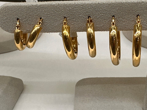 GOLDEN HARE Collection 10k Yellow Gold Tube Hoops Bunny Closure 10