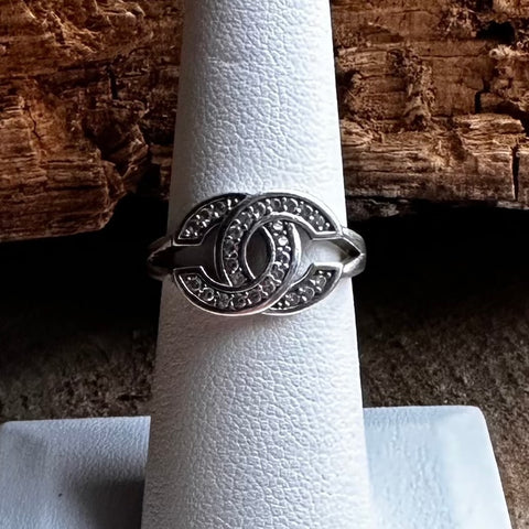 5 Sterling Silver rhodium plated ring with cubic zirconia 9mmx15mm