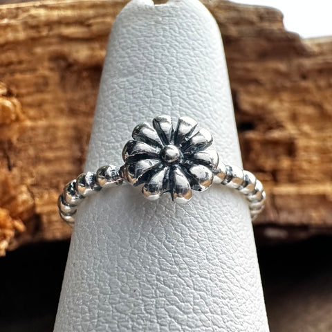 9 Sterling Silver 7mm flower ring