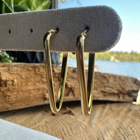 4 Earrings 10K Solid Gold Triangle Shape Bunny Closure 