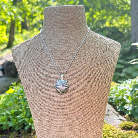 Sterling silver shell pendant 22x24mm (outer frame) 3