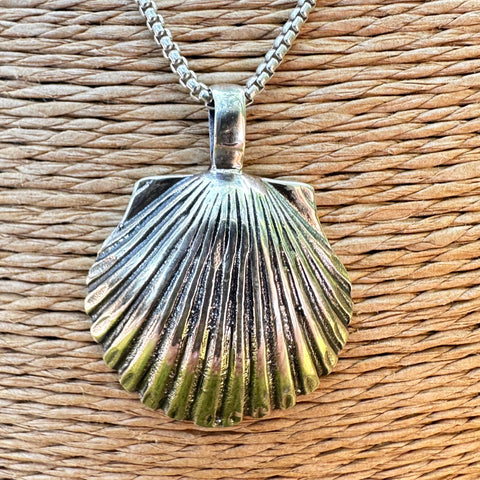 Sterling silver shell pendant 22x24mm (outer frame) 4