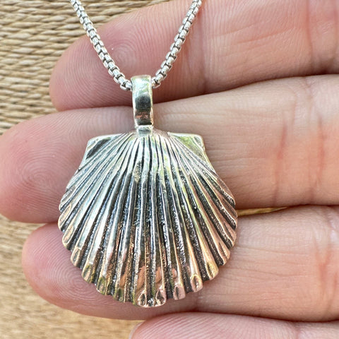 Sterling silver shell pendant 22x24mm (outer frame) 6