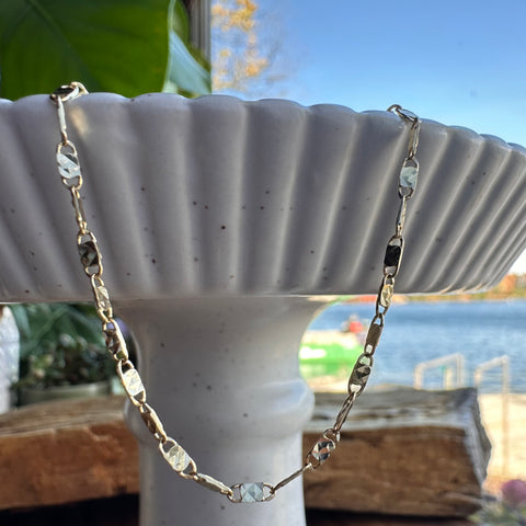 Solid gold 10K ANIKA'S anklet made from rectangular plates connected to each other, diamond-cut for extra sparkle 10" 2