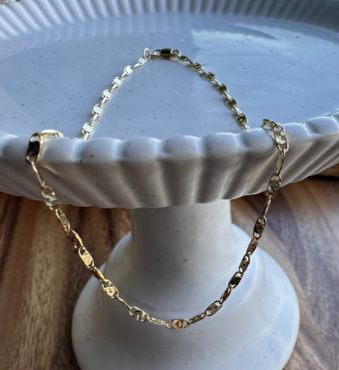 Solid gold 10K ANIKA'S anklet made from rectangular plates connected to each other, diamond-cut for extra sparkle 10"