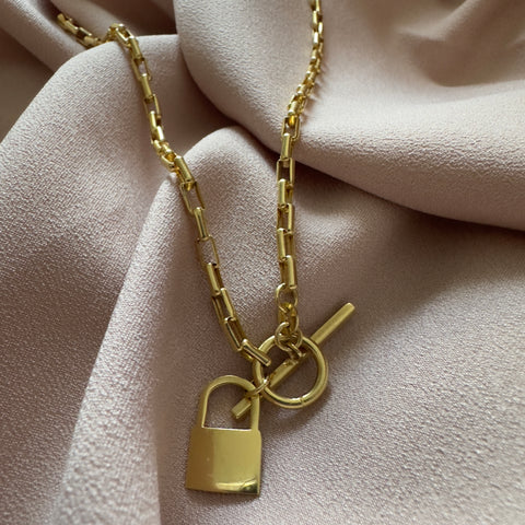 solid gold necklace Padlock locket front toggle  closure  10