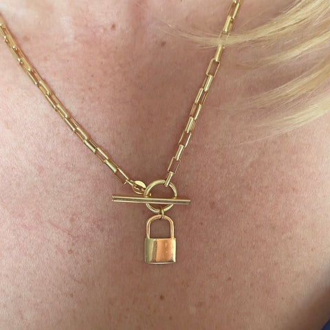 solid gold necklace Padlock locket front toggle  closure  4