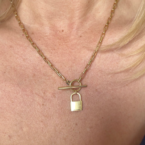 solid gold necklace Padlock locket front toggle  closure  3