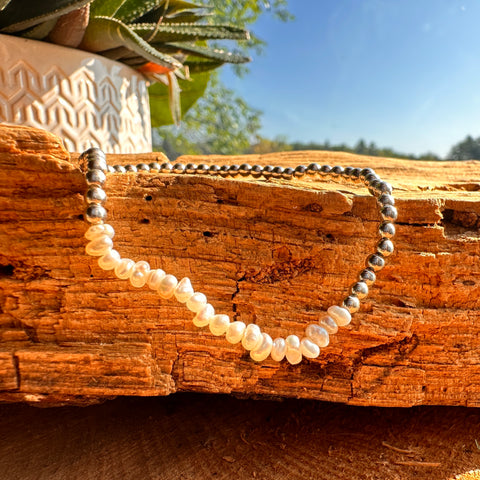 SERENA Sterling Silver Elastic Bracelet Freshwater Pearl