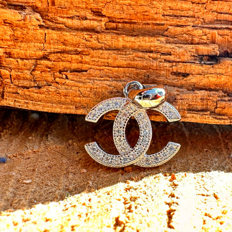 Pendant CHANELLE Sterling Silver: A Sparkling Symbol of Elegance and Glamour