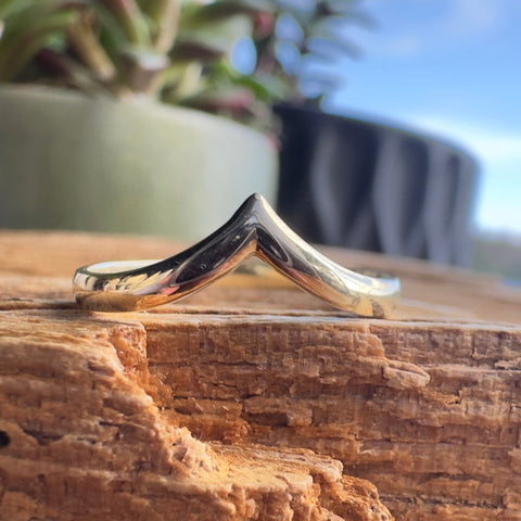 Ring 10K Solid Gold V shape minimalistic stackable