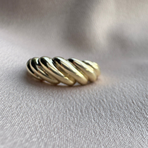 Ring 10K Gold Croissant style M size