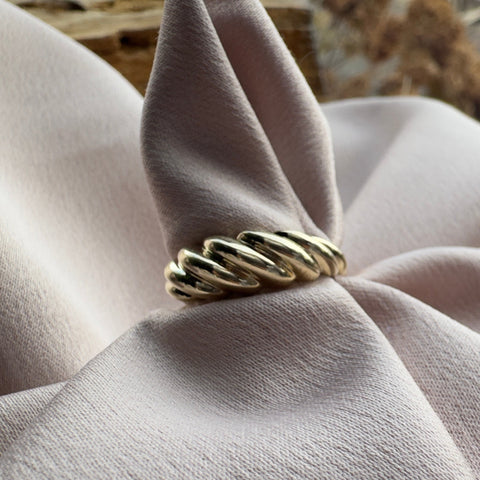 Ring 10K Gold Croissant style M size
