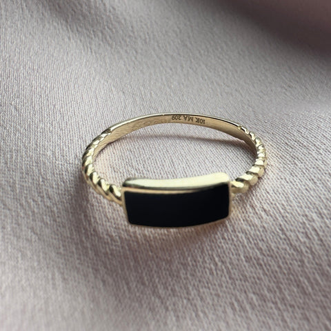 Solid Gold Black enamel twisted band ring minimalistic style 4
