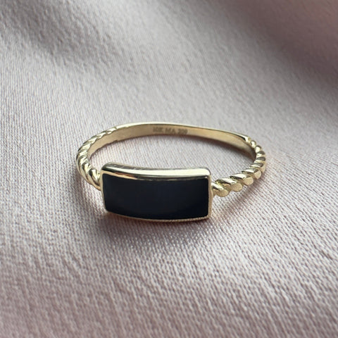 Solid Gold Black enamel twisted band ring minimalistic style 5