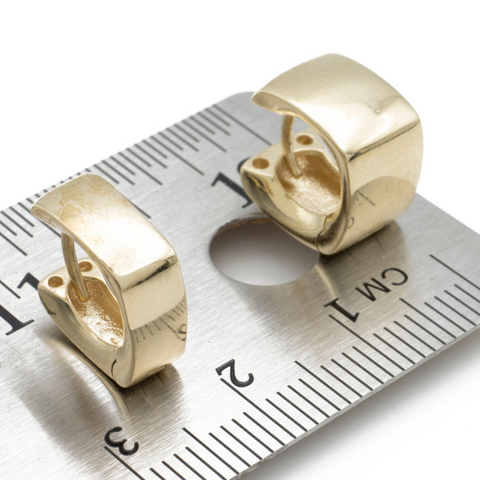 Introducing our stunning 10K Solid Gold Square Hoop Earrings 5