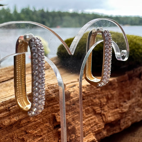ZAHARA 10k Solid Gold Rectangular Hoop Earrings