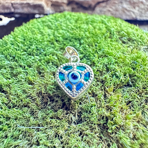 4 Stud Earrings ELYSIA'S GAZE - Heart-Shaped Evil Eye