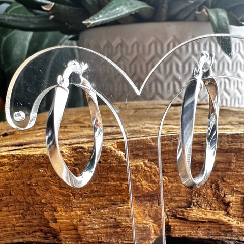 6 Sterling Silver twisted smooth round shape hoop with clip closure