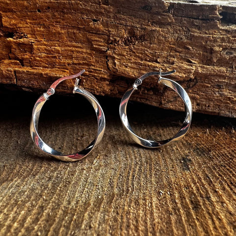 Sterling Silver, twisted, smooth round shape hoop with clip closure