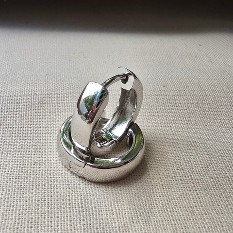 Sterling silver with rhodium, round hoops, 4x15mm with 5.5mm thickness 3