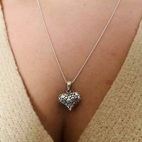 Sterling Silver smooth heart shape pendant with pebble pattern c