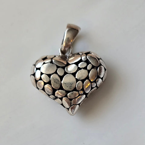 Sterling Silver smooth heart shape pendant with pebble pattern d