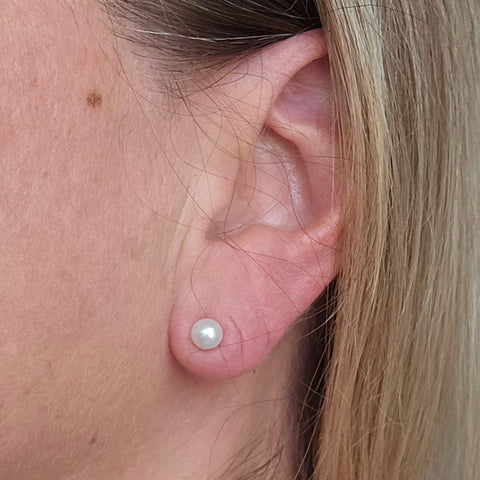 Sterling silver with rhodium fresh water pearl stud earrings 3