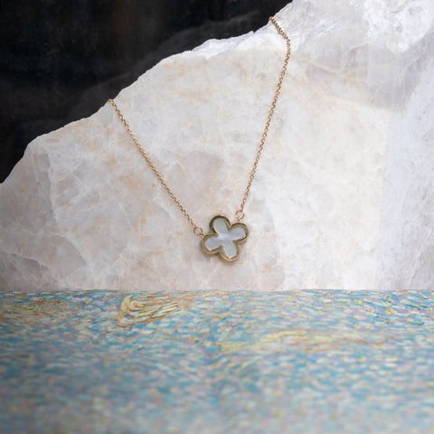 Necklace 10K Solid Gold Mother of Pearl Clover