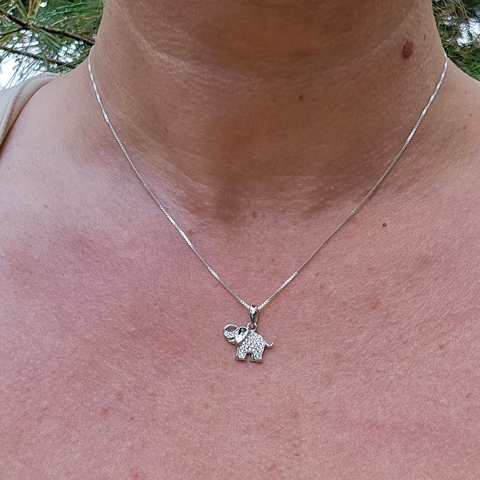 Elephant shaped sterling silver pendant adorned with cubic zirconia 4