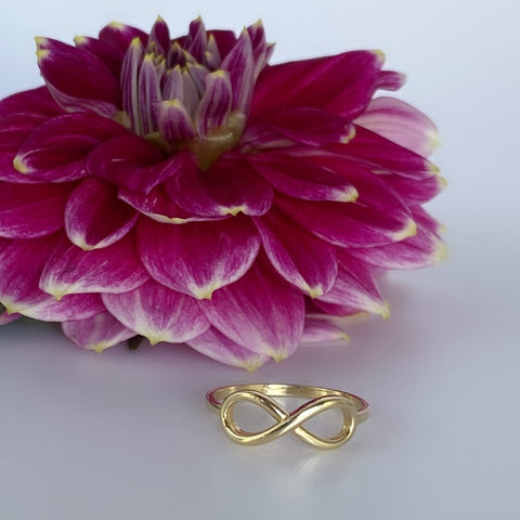 10K Solid gold 15x6mm Infinity ring 1mm band  