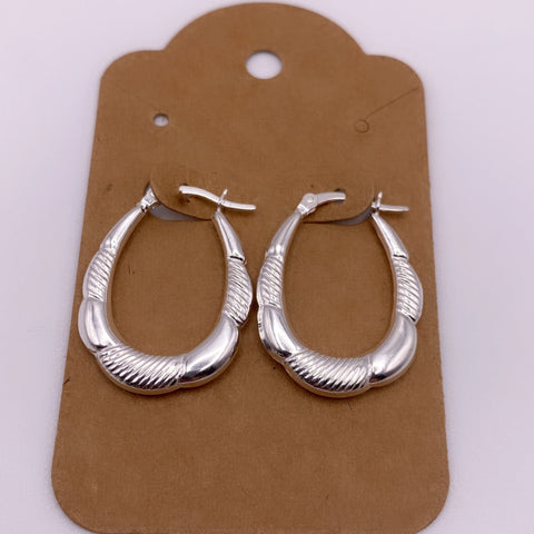5 Sterling Silver fancy style oval shape hoop with a Hinge Back